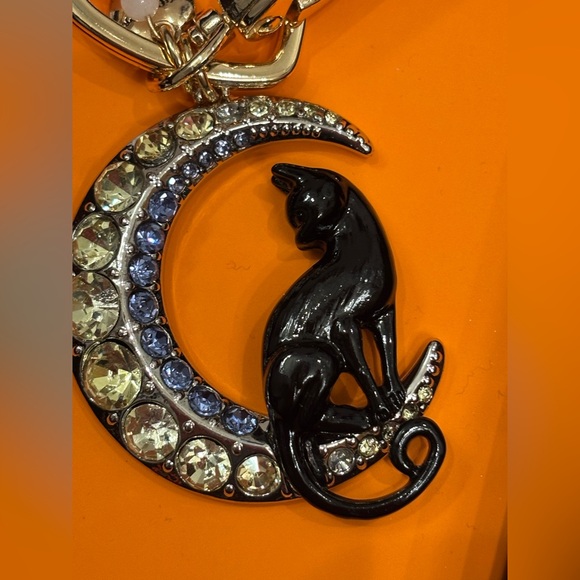 NIB Betsey Johnson Black Cat on a Crystal Moon Keychain/ bag charm - Picture 1 of 7